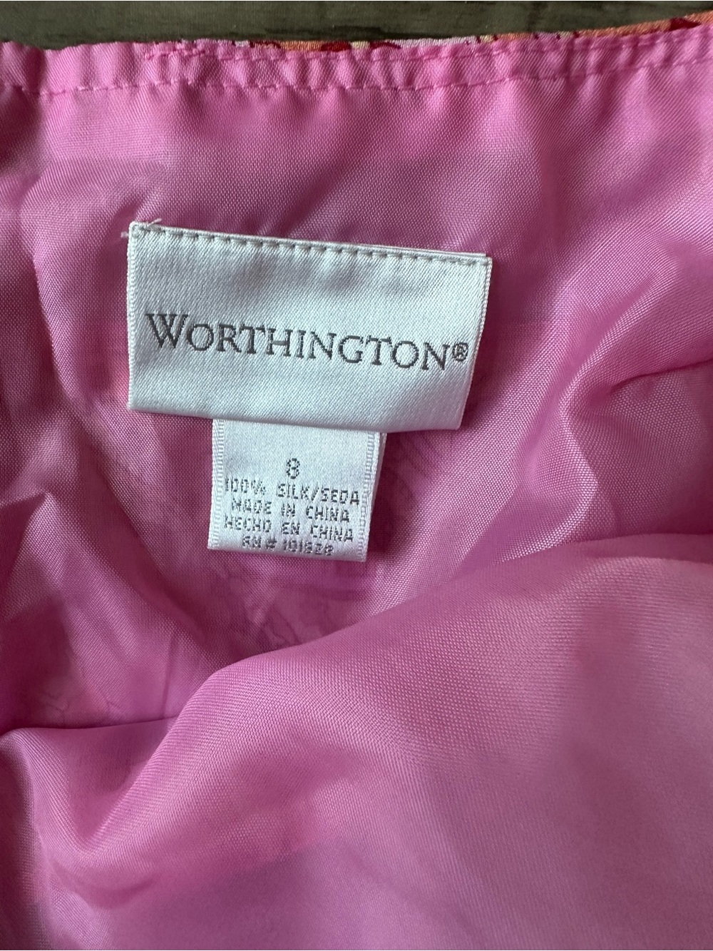 Worthington 100% Silk Paisley Pencil Skirt Size 8 Pink Embroidered Beaded Y2K - Picture 3 of 4